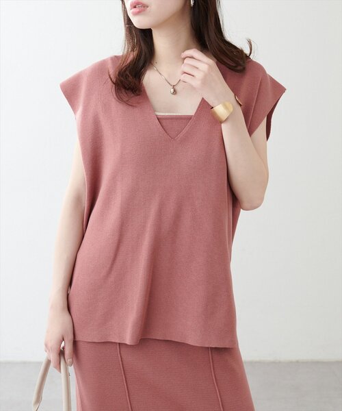 natural couture(ナチュラルクチュール)の「【WEB限定】総針Vネックベスト+キャミSET(ワンピース・レディース・レッド系その他/ブラック/オフホワイト/ブルー・MEDIUM/LARGE)」の8枚目の写真