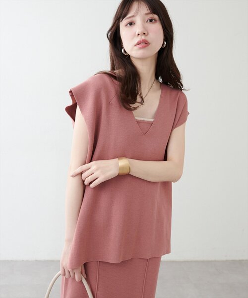 natural couture(ナチュラルクチュール)の「【WEB限定】総針Vネックベスト+キャミSET(ワンピース・レディース・レッド系その他/ブラック/オフホワイト/ブルー・MEDIUM/LARGE)」の9枚目の写真