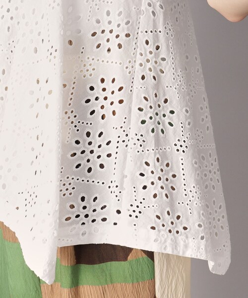 DRESSTERIOR（ドレステリア）の「【コットン100％/洗える】カットワークレースブラウス（シャツ/ブラウス・レディース・ブラック/ホワイト・36/38/40）」の5枚目の写真