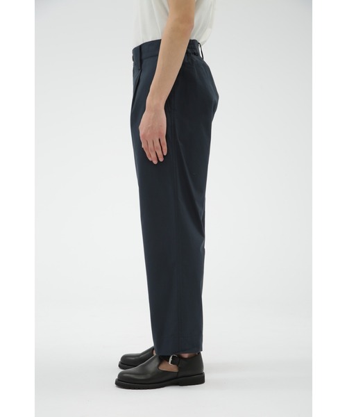 パンツ MARGARET HOWELL HEAVY COTTON POPLIN MARGARET HOWELL（マーガレットハウエル）の「HEAVY COTTON