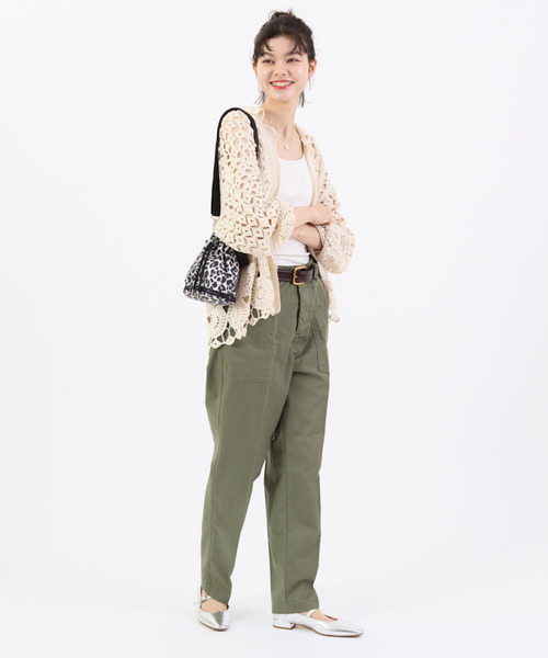 LeSportsac(レスポートサック)の「DRAWSTRING BUCKET XBODY ニュートラルレオパード(ショルダーバッグ・レディース・グレー・FREE)」の3枚目の写真