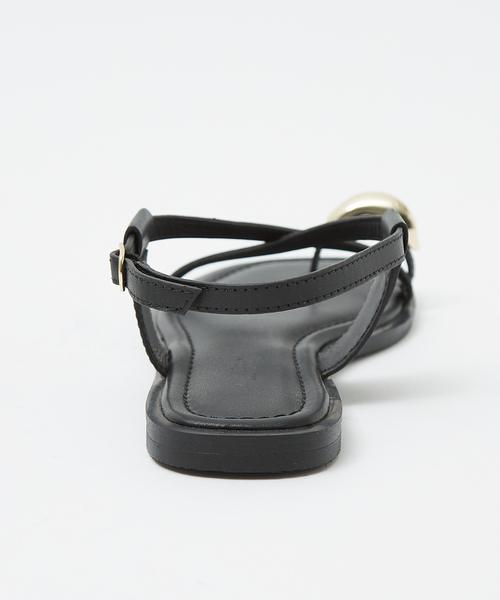 Au BANNISTER（オゥバニスター）の「【販売店舗限定】ニュアンスリング ストラップサンダル（サンダル・レディース・ブラック/オフホワイト/ブラウン・35/36/37/38/39）」の10枚目の写真