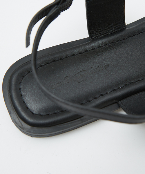 Au BANNISTER（オゥバニスター）の「【販売店舗限定】ニュアンスリング ストラップサンダル（サンダル・レディース・ブラック/オフホワイト/ブラウン・35/36/37/38/39）」の11枚目の写真