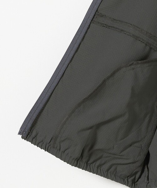 green label relaxing(グリーンレーベルリラクシング)の「ジップベスト / キッズ 110cm-130cm - UVカット -(ベスト・キッズ・ダークグレー/ナチュラル・120cm/130cm/110cm)」の17枚目の写真