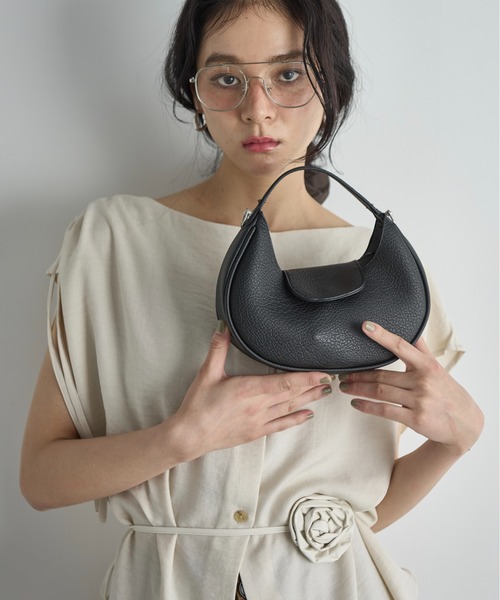 THE YOn(ザヨン)の「ポーチセットハーフムーンショルダーバッグ(ショルダーバッグ・レディース・イエロー/ブラック/グリーン・FREE)」の7枚目の写真