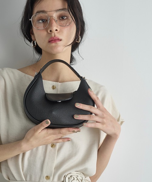 THE YOn(ザヨン)の「ポーチセットハーフムーンショルダーバッグ(ショルダーバッグ・レディース・イエロー/ブラック/グリーン・FREE)」の8枚目の写真