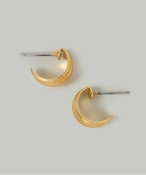 Jolie Toujours(ジョリトゥジュール)の「〈K18GP〉エッジラインフープピアス(ピアス(両耳用)・レディース・ゴールド・FREE)」の3枚目の写真