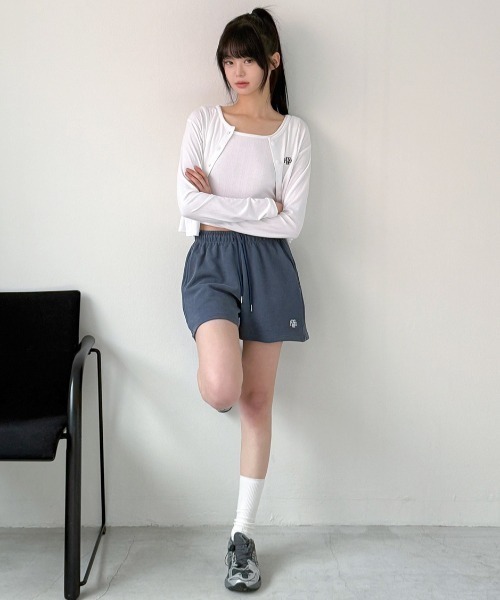 muahmuah(ムーアムーア)の「A'GEM/9 × .kom 『muah muah/ムーアムーア』SLIM FIT LOGO SLEEVELESS/スリムフィット ロゴスリーブレス(タンクトップ・レディース・ホワイト/ピンク/ブラック・FREE)」の12枚目の写真