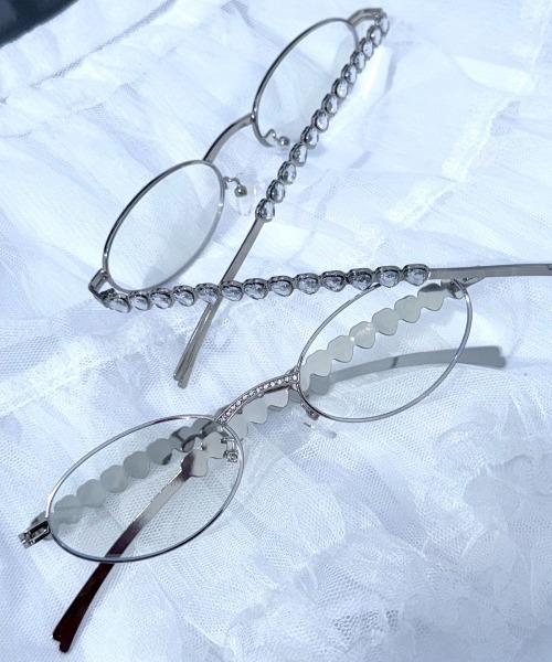 Never mind the XU / Chikashitsu+（ネバーマインド ザ エックスユー / チカシツプラス）の「【nmtc+】heart cubic eyeglasses / 【エヌエムティーシープラス】ハートキュービックアイグラスメガネ（メガネ・レディース・シルバー・ONE SIZE）」の11枚目の写真