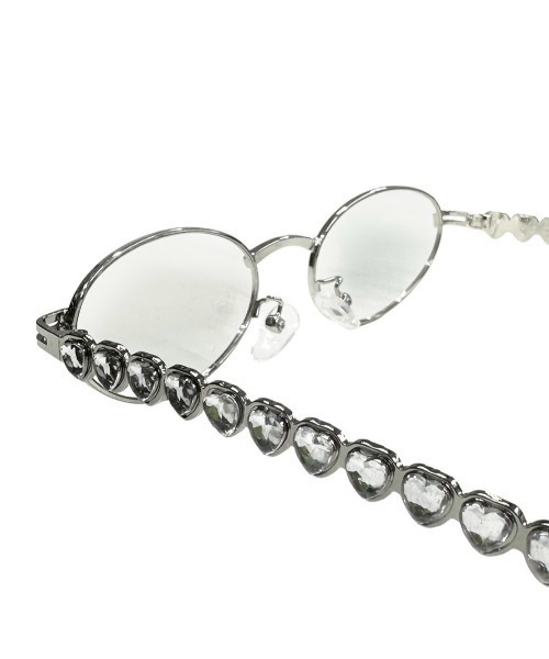 Never mind the XU / Chikashitsu+（ネバーマインド ザ エックスユー / チカシツプラス）の「【nmtc+】heart cubic eyeglasses / 【エヌエムティーシープラス】ハートキュービックアイグラスメガネ（メガネ・レディース・シルバー・ONE SIZE）」の8枚目の写真