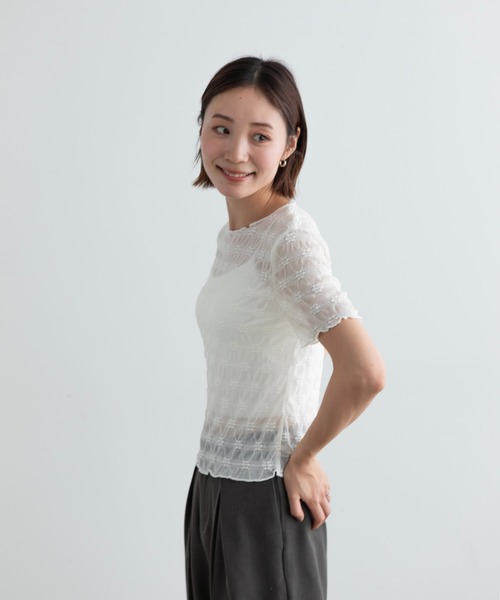 Lunea（ルネア）の「花柄シアートップス（Tシャツ/カットソー・レディース・ブラック/アイボリー/ホワイト・FREE）」の7枚目の写真