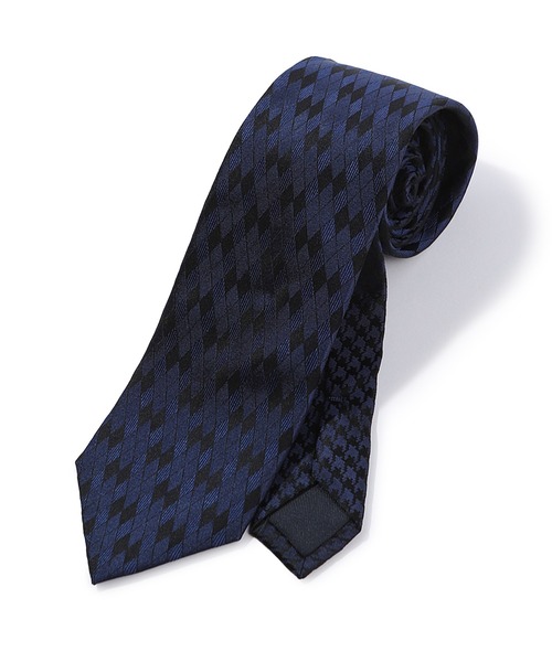 MEN'S BIGI（メンズビギ）の「変形アーガイル×シャドー千鳥柄シルクネクタイ（ネクタイ・メンズ・ボルドー/ネイビー/シルバー・FREE）」の2枚目の写真