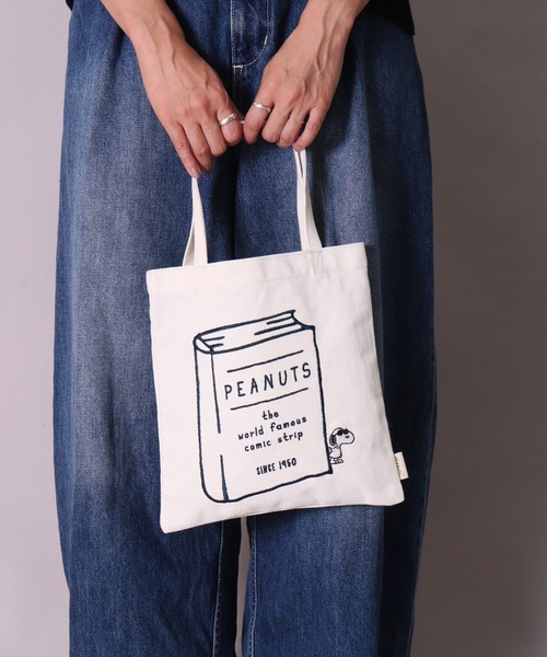 PEANUTS（ピーナッツ）の「(ACT)【PEANUTS】スヌーピー 刺繍 キャンバス ミニ トートバッグ（トートバッグ・レディース・アイボリー系1/アイボリー系2/アイボリー系3・ONE SIZE）」の3枚目の写真