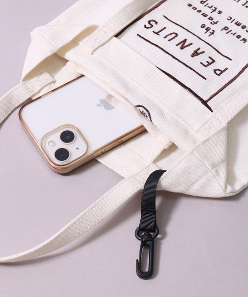 PEANUTS（ピーナッツ）の「(ACT)【PEANUTS】スヌーピー 刺繍 キャンバス ミニ トートバッグ（トートバッグ・レディース・アイボリー系1/アイボリー系2/アイボリー系3・ONE SIZE）」の20枚目の写真