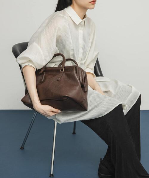 KBF（ケイビーエフ）の「ガマグチボストンBAG（ボストンバッグ・レディース・ダークブラウン/ブラック・ONE）」の5枚目の写真