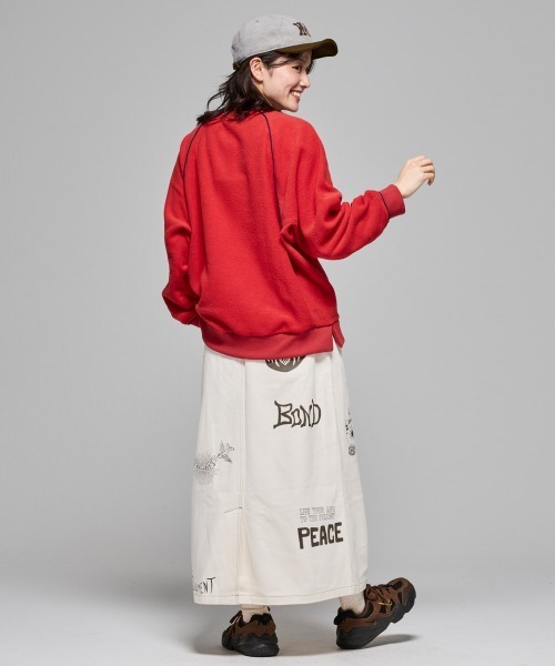 KRIFF MAYER Lady's Collection（クリフメイヤーレディースコレクション）の「【軽い･暖かい･柔らかい】ブークレドルマンクルー（スウェット・レディース・レッド/ブラウン/サンドベージュ/ブラック/カラフル・LARGE/MEDIUM）」の10枚目の写真