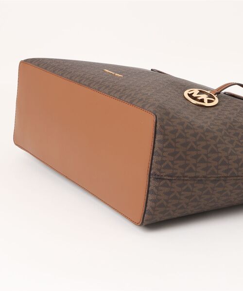 MICHAEL KORS(マイケルコース)の「ARDEN LG TZ TOTE トートバッグ(トートバッグ・レディース・ブラウン・FREE)」の3枚目の写真