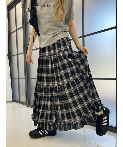 WC（ダブル シー）の「オンブレチェックティアードロングスカート（スカート・レディース・ブラック/ホワイト・FREE）」の12枚目の写真