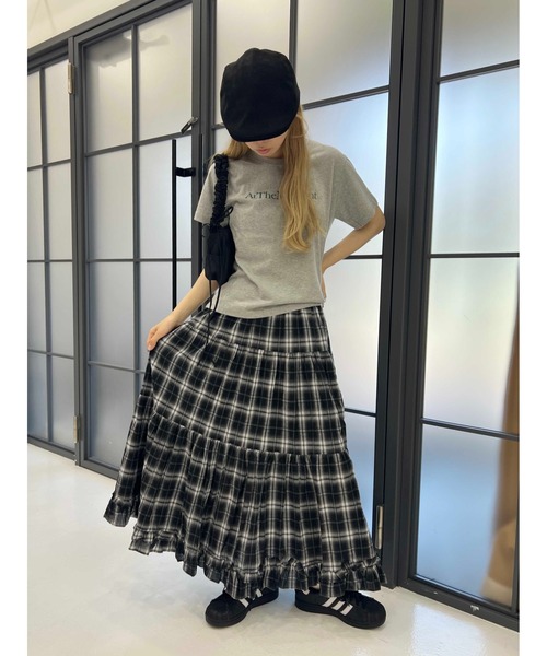 WC（ダブル シー）の「オンブレチェックティアードロングスカート（スカート・レディース・ブラック/ホワイト・FREE）」の16枚目の写真
