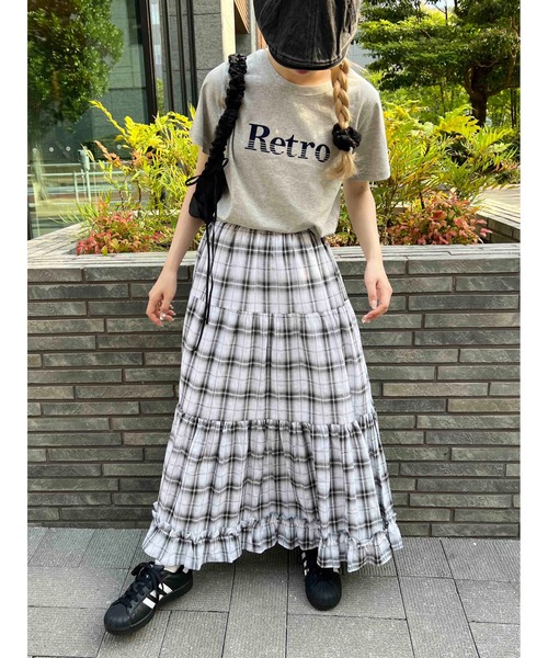 WC（ダブル シー）の「オンブレチェックティアードロングスカート（スカート・レディース・ブラック/ホワイト・FREE）」の6枚目の写真