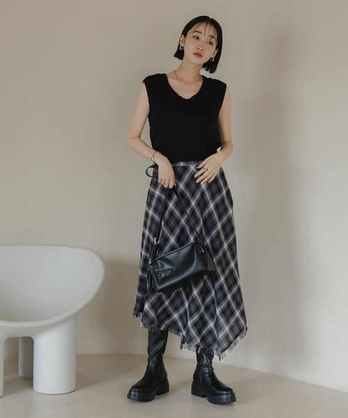 LOWRYS FARM(ローリーズファーム)の「ダブルジップショルダーBAG 578231(ショルダーバッグ・レディース・ブラック/ダークブラウン/ブラウン・FREE)」の4枚目の写真