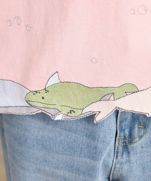 Emago(イマゴ)の「EMAGO 海パラダイス刺繍T(Tシャツ/カットソー・レディース・ピンク/ホワイト/チャコールグレー・FREE)」の4枚目の写真