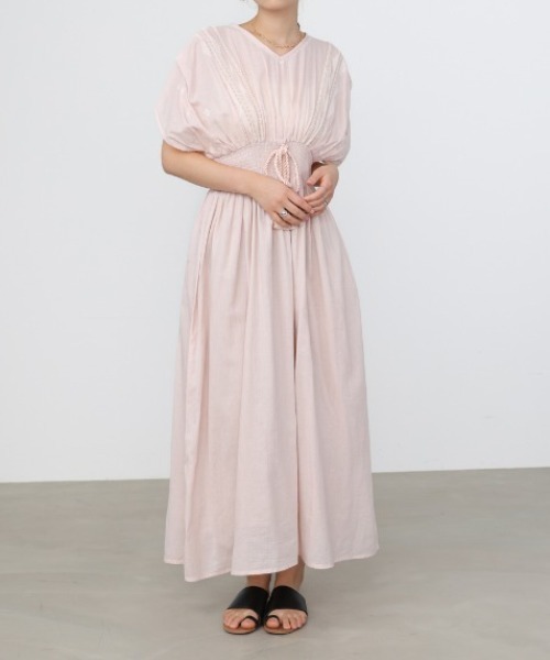 Bab(バブ)の「【S・Mサイズ展開】フロント刺繍ウエストシャーリングワンピース(ワンピース・レディース・アイボリー/ブラック/イエロー/ミント/ラベンダー/ピンク/グリーン・MEDIUM/SMALL)」の1枚目の写真