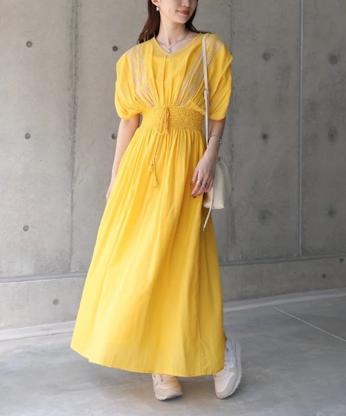 Bab(バブ)の「【S・Mサイズ展開】フロント刺繍ウエストシャーリングワンピース(ワンピース・レディース・アイボリー/ブラック/イエロー/ミント/ラベンダー/ピンク/グリーン・MEDIUM/SMALL)」の7枚目の写真