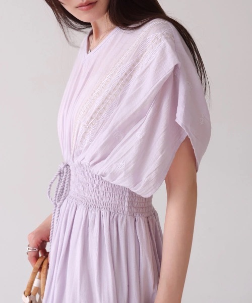 Bab(バブ)の「【S・Mサイズ展開】フロント刺繍ウエストシャーリングワンピース(ワンピース・レディース・アイボリー/ブラック/イエロー/ミント/ラベンダー/ピンク/グリーン・MEDIUM/SMALL)」の14枚目の写真