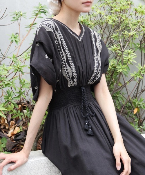 Bab(バブ)の「【S・Mサイズ展開】フロント刺繍ウエストシャーリングワンピース(ワンピース・レディース・アイボリー/ブラック/イエロー/ミント/ラベンダー/ピンク/グリーン・MEDIUM/SMALL)」の18枚目の写真