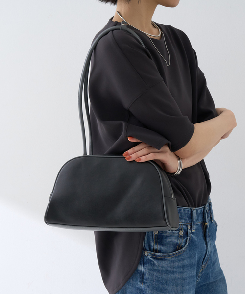 Rouge vif（ルージュヴィフ）の「パイピングロングハンドルボストンバッグ（ボストンバッグ・レディース・ブラック/ブラウン・フリー）」の2枚目の写真