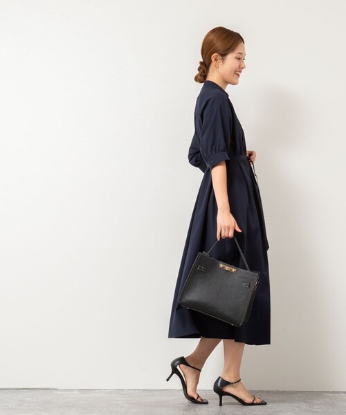 NOLLEY’S（ノーリーズ）の「タックシャツワンピース（シャツワンピース・レディース・ネイビー/キャメル・38）」の11枚目の写真