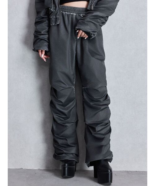 GYDA(ジェイダ)の「サイドギャザーpigment processedパンツ(その他パンツ・レディース・チャコールグレー/カーキ・FREE)」の2枚目の写真