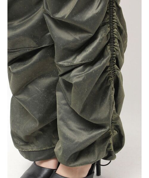 GYDA(ジェイダ)の「サイドギャザーpigment processedパンツ(その他パンツ・レディース・チャコールグレー/カーキ・FREE)」の15枚目の写真