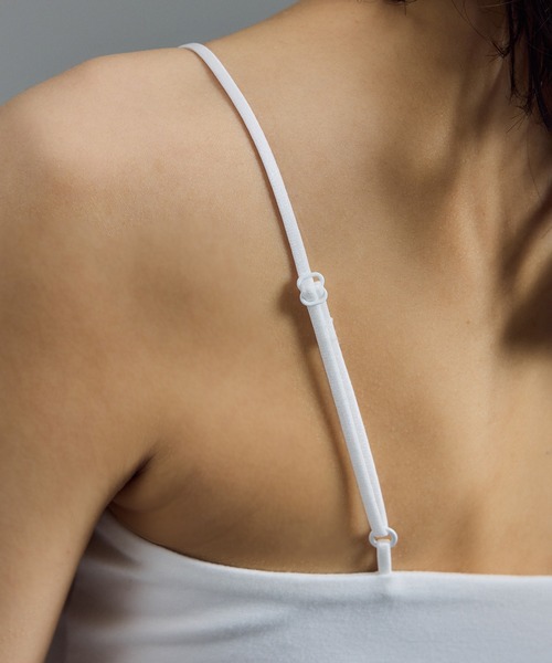 SALON adam et rope'（サロン アダム エ ロペ）の「ベア天カップ付きVネックキャミソール［UVケア・接触冷感］（キャミソール・レディース・ブラック/ホワイト・S/M）」の5枚目の写真