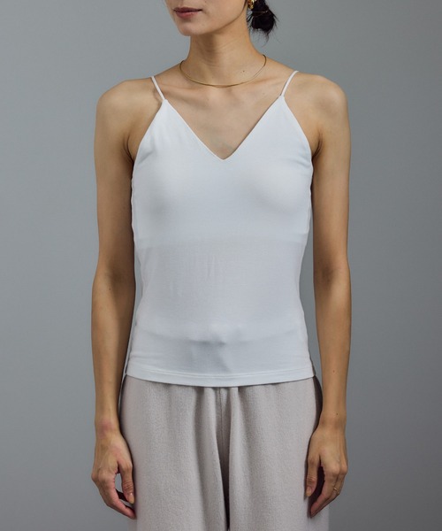 SALON adam et rope'（サロン アダム エ ロペ）の「ベア天カップ付きVネックキャミソール［UVケア・接触冷感］（キャミソール・レディース・ブラック/ホワイト・S/M）」の6枚目の写真