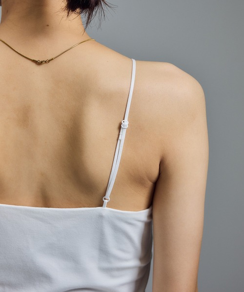 SALON adam et rope'（サロン アダム エ ロペ）の「ベア天カップ付きVネックキャミソール［UVケア・接触冷感］（キャミソール・レディース・ブラック/ホワイト・S/M）」の9枚目の写真