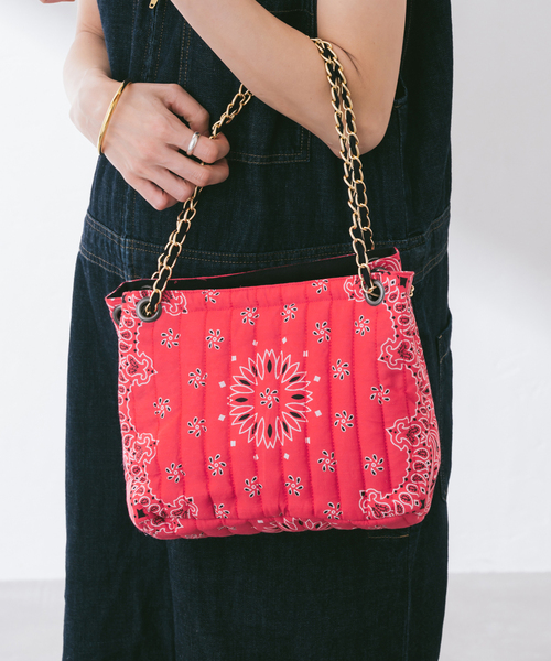 FRAMeWORK(フレームワーク)の「MALUS/マリュス バンダナキルティングショルダーBAG(ショルダーバッグ・レディース・ブラック/ネイビー/レッド・FREE)」の18枚目の写真