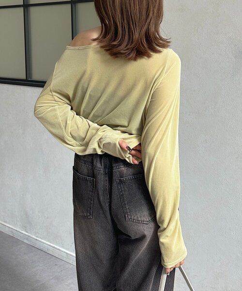 Thevon（ゼボン）の「ドレープネックベロアシアープルオーバー（Tシャツ/カットソー・レディース・ネイビー/オリーブ/グレイッシュベージュ・FREE）」の18枚目の写真