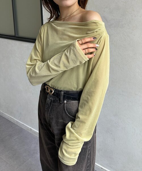 Thevon（ゼボン）の「ドレープネックベロアシアープルオーバー（Tシャツ/カットソー・レディース・ネイビー/オリーブ/グレイッシュベージュ・FREE）」の20枚目の写真