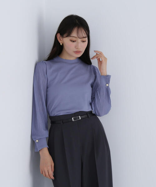 NATURAL BEAUTY BASIC（ナチュラルビューティーベーシック）の「◇プリーツスリーブノットボタンニット（ニット/セーター・レディース・ブルー/ブラック/オフホワイト・FREE）」の7枚目の写真