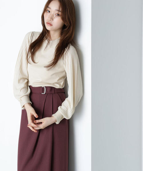 NATURAL BEAUTY BASIC（ナチュラルビューティーベーシック）の「◇プリーツスリーブノットボタンニット（ニット/セーター・レディース・ブルー/ブラック/オフホワイト・FREE）」の2枚目の写真