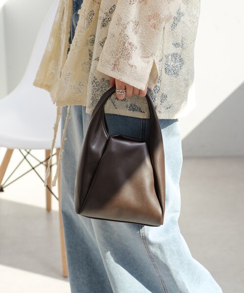 Kastane（カスタネ）の「【WEB限定/2WAY】スクエアチェーンBAG（ショルダーバッグ・レディース・ブラック/ブラウン・FREE）」の2枚目の写真