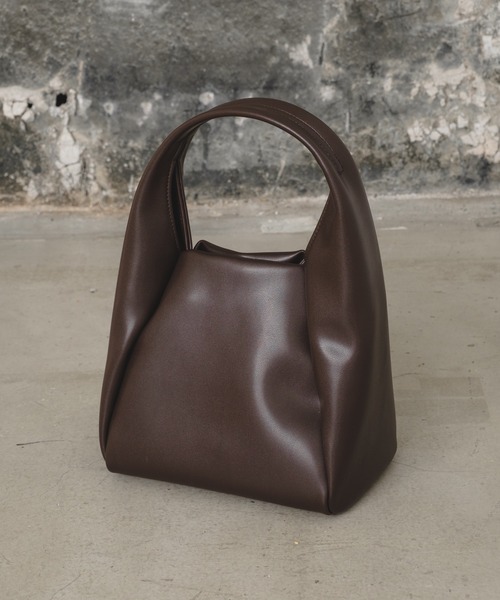 Kastane（カスタネ）の「【WEB限定/2WAY】スクエアチェーンBAG（ショルダーバッグ・レディース・ブラック/ブラウン・FREE）」の7枚目の写真