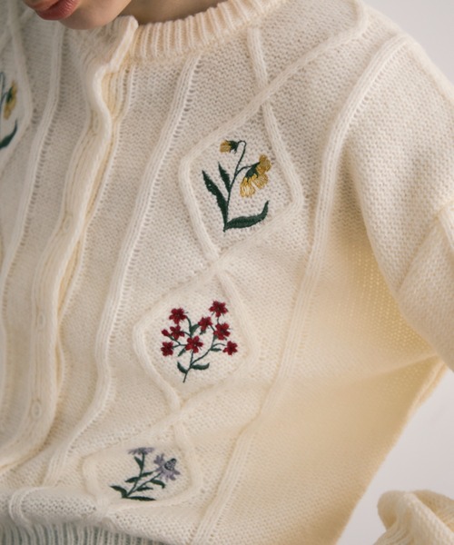 Trish（トリッシュ）の「ダイヤ柄ケーブル＆エンブロイダリーカーディガン（カーディガン/ボレロ・レディース・ブラック/アイボリー・FREE）」の18枚目の写真