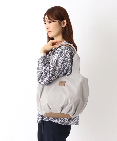 one'sterrace（ワンズテラス）の「anello EMMA トート（トートバッグ・レディース・ブラック系8/ライトグレー系8/アイボリー系8・99）」の14枚目の写真