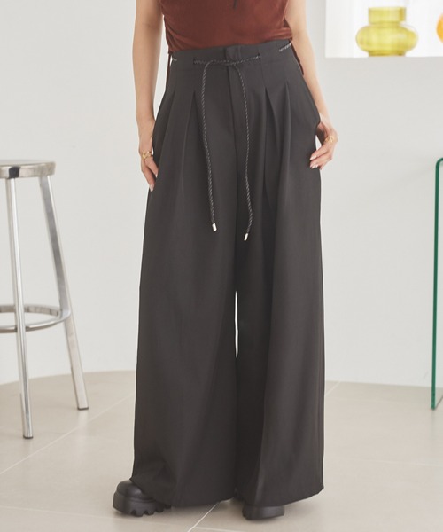 LAULEN（ローレン）の「inverted pleats waide pants /インバーテッドプリーツワイドパンツ（その他パンツ・レディース・ブラック/ブラウン・M/S）」の4枚目の写真