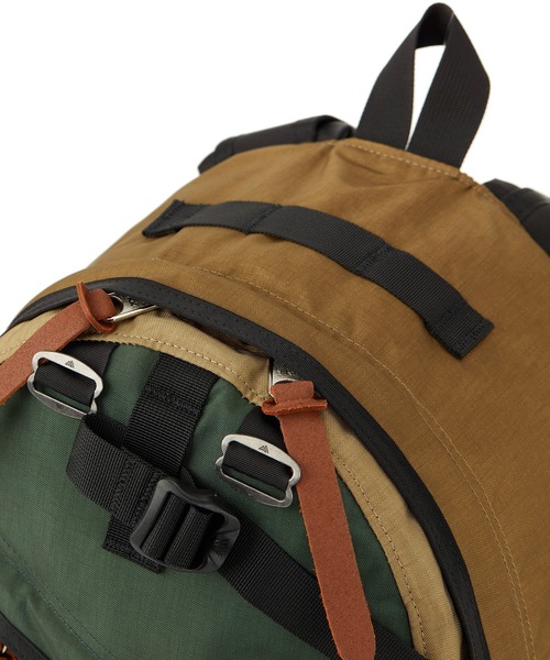 デイパック DAY PACK ログキャビンカーキ（バックパック