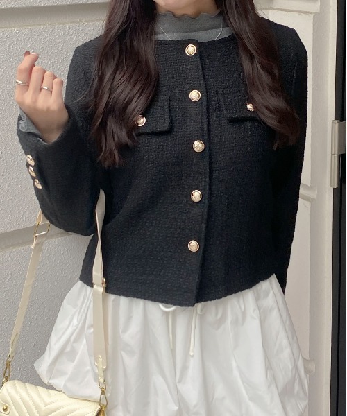 Mejoul（メジュール）の「ゴールドボタン クロップド丈ツイードノーカラージャケット（その他アウター・レディース・ブラック/ホワイト・L/M）」の20枚目の写真