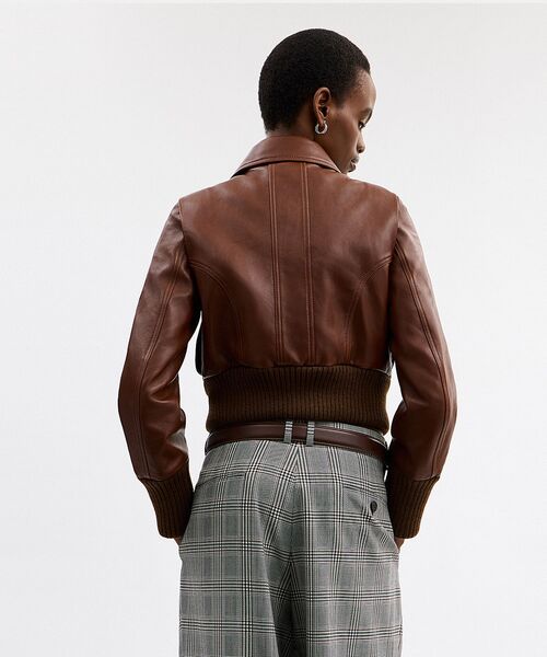 COACH（コーチ）の「シュランケン レザー アビエーター ジャケット（その他アウター・レディース・ブラウン系その他・MEDIUM/SMALL）」の3枚目の写真